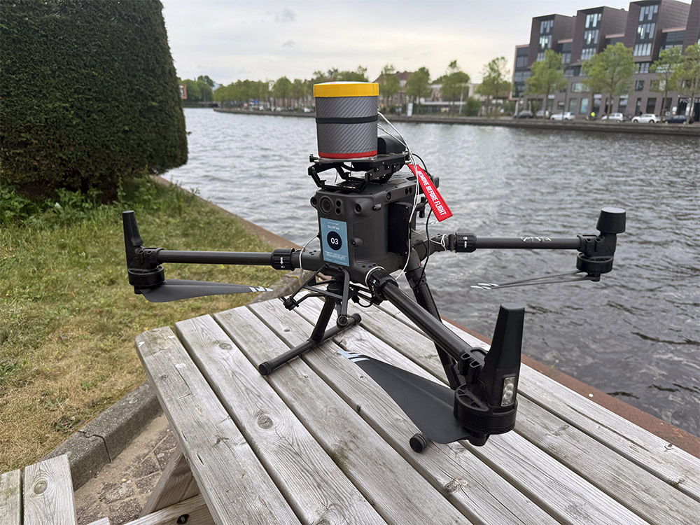 drone-parachute-1000px